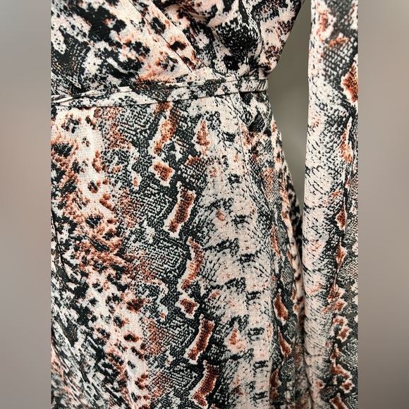 Chic Multicolor Patterned Dress - Picture 6 of 15